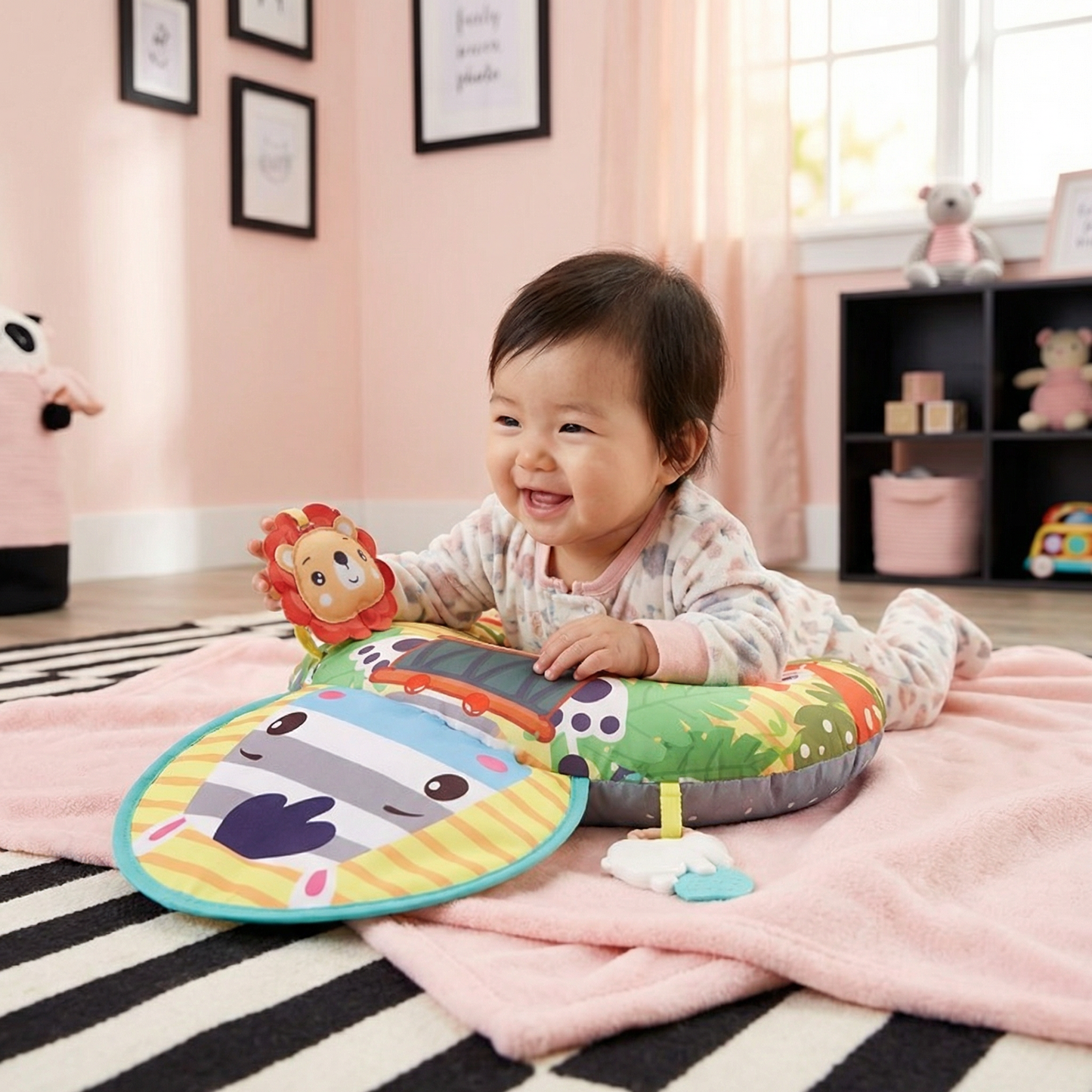 赤ちゃん用トレーニング枕(うつ伏せ練習用)とプレイアーチ – 感覚発達と早期成長をサポート